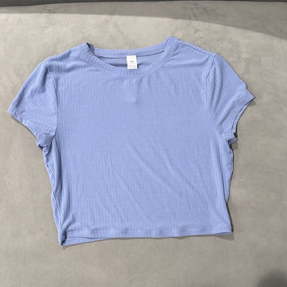 ALO Yoga Light Blue Short Sleeve Tee